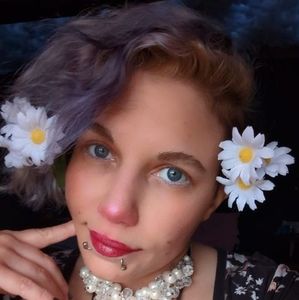 Meet your Posher, Claribel